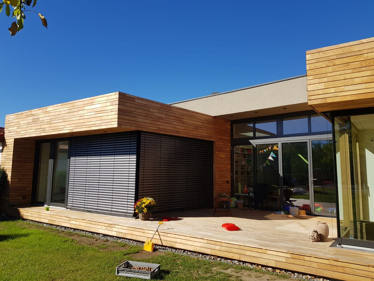 Lame de terrasse robinier 60 x 26 mm, chant lisse, aboutage vertical