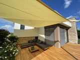 Referenz: Robinien-Terrasse mit genuteten Dielen, unsichtbar befestigt mit CLIP-FIXX