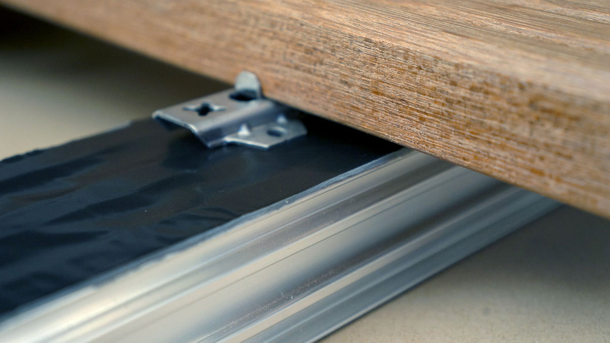 Schutzband GUMO K 75 mm, selbstklebend – für Holz- und Alu-Unterkonstruktion, Rolle 10 m